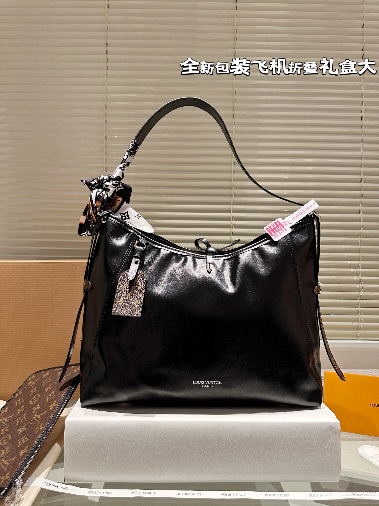 Louis Vuitton Bag17