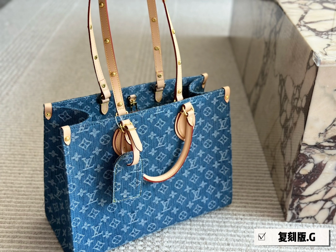 Louis Vuitton Bag21