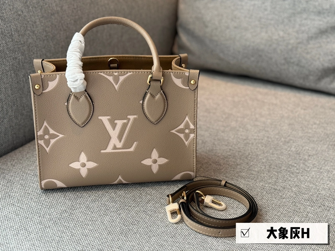 Louis Vuitton Bag22