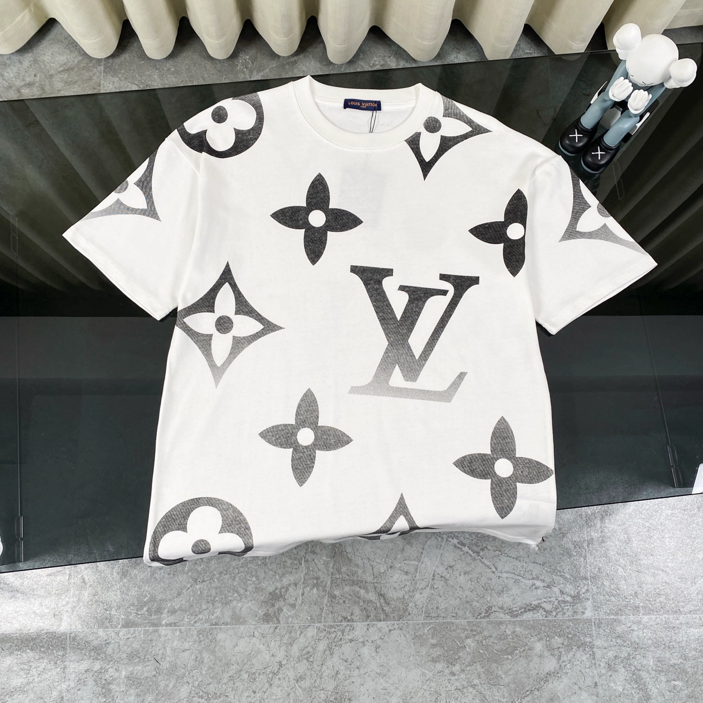 LV T-shirt